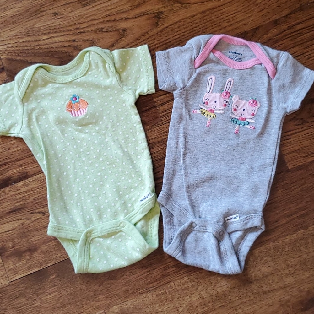 Girls cupcake & ballet graphic onesies size 0-3M